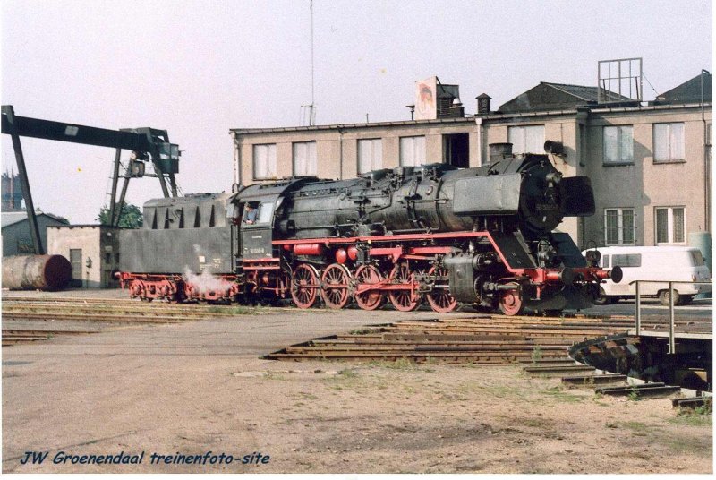 Lok 50 5065 im BW Rostock 1984, einer der letzten Dampfloks in der umgebung Rostock.
http://home.hetnet.nl/~jwgroenendaal/IndexDeutsch.html
