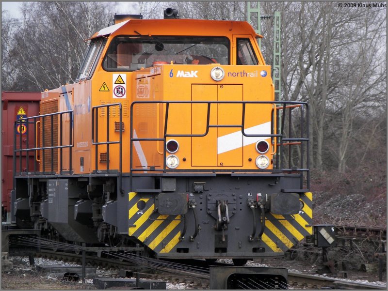Lok 7 northrail (92 80 1271 026-7 D SK), angemietet von der WHE. Wanne-Osthafen 18.02.2009