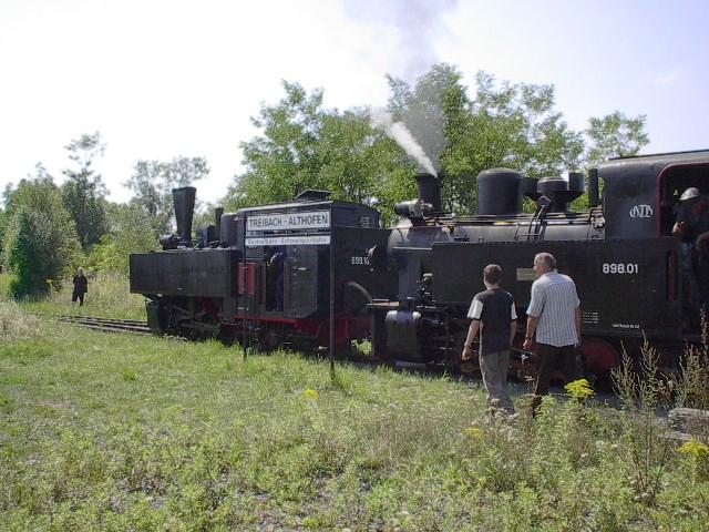 Lok 898.01 und 699.101 in Treibach
