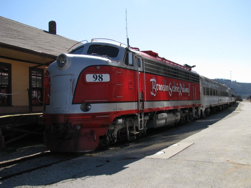 Lok 98 der Branson Scenic Railway am 1.3.2008 in Branson (Missouri).