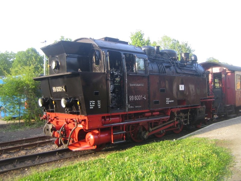 Lok 996001 im Bahnhof Harzgerode am 14.05.2009