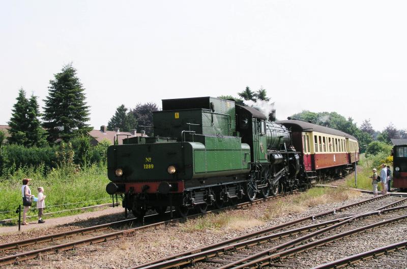 Lok B1289(ehemals SJ) der ZLSM in Simpelveld Juli 2001
http://www.zlsm.nl/