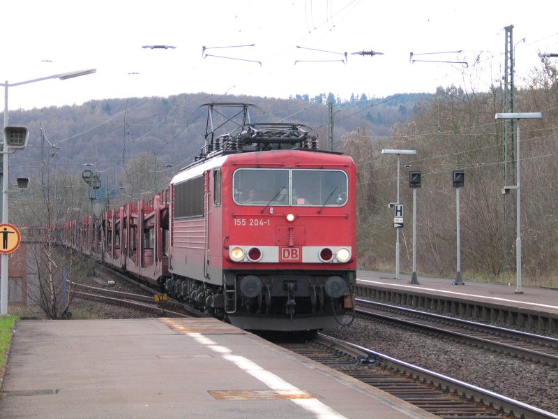 Lok der BR 155 bei der Durchfahrt von Bad Sooden-Allendorf.