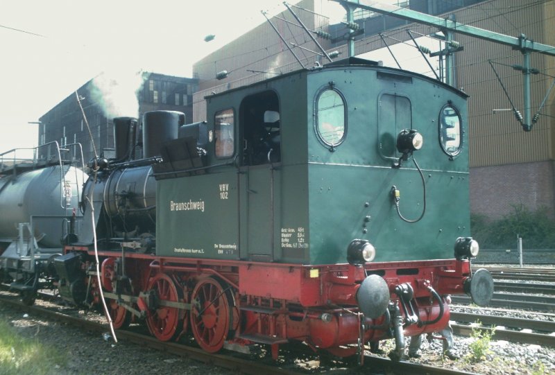 Lok VBV 121 (eine T3) im Bahnhof Peine am 21.04.2008