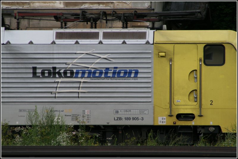 Lokomotion Logo auf der im Besitz befindliche E189 905RT. Aufgenommen am 30.06.07 in Kufstein.