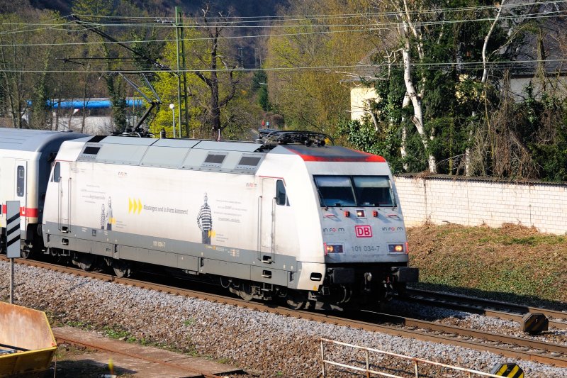 Lokportrait von 101 034-7  in form  . Aufgenommen im April 2009 in Boppard am Rhein.