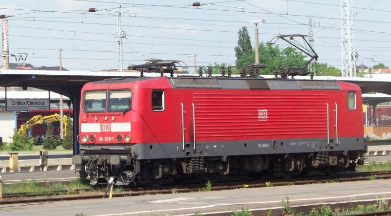 Lokportrait der 114 039-1. Am 13.05.2008 hat sie den RE aus Stralsund nach Cottbus gebracht.