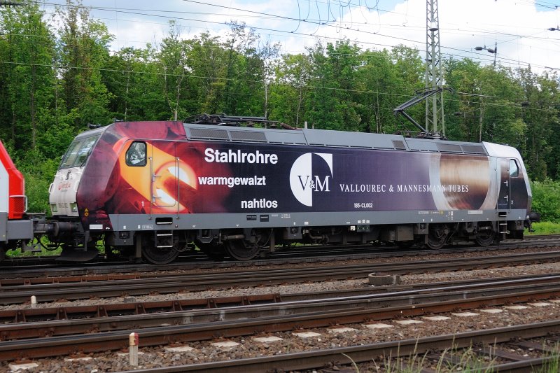 Lokportrait einer wunderschnen Lok: 185-CL 002  Vallourec & Mannesmann  in Gremberg Gbf. Jetzt fehlt nur noch die Schwester 001... (18.05.2009).