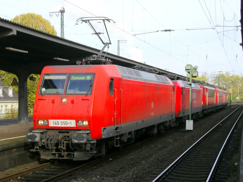 Lokzug erreicht Wanne Eickel Hbf.,145 050-1,145 061-8,155 104-3,155 122-5 und 139 552-4,wird anschlieend im Lokpark abgestellt.(02.11.2008)