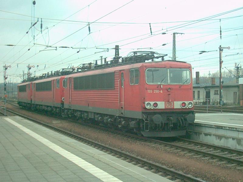 Lokzug mit 155 250, 155 251 und einer weiteren 155 in Chemnitz Hbf