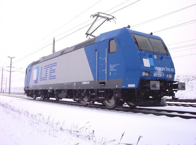 LTE 185 528 bei ihrer allerersten Ankunf in Graz-Kalsdorf am 27.2.2004