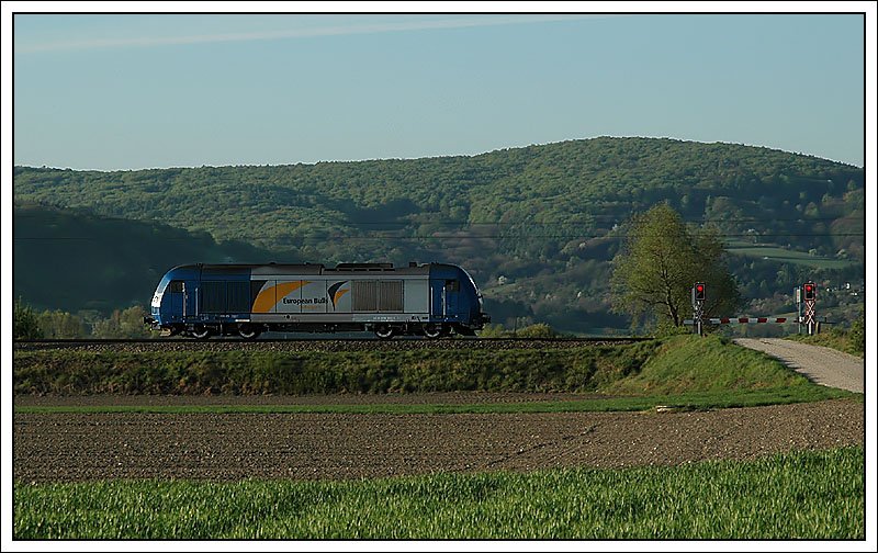 LTE 2016 903 „Maria“ als Lokzug 98irgendwas (ich sollte mehr Knoblauch essen) auf dem Weg nach Krems. Sie hat in weiterer Folge den Leermethanolzug 95171 von Krems nach Hegyshalom bespannt. (16.4.2007)
