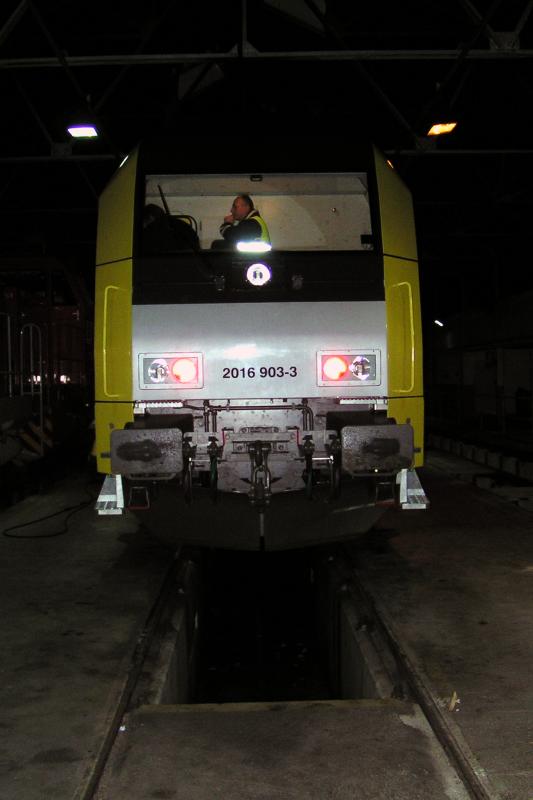 LTE 2016 903 abgestellt in der Traktion des Graz Kflacherbahnhofes am 29.12.04