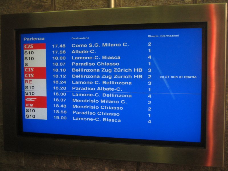 Lugano, 17.6.09. Um 18.10 fuhr mein CIS-Entlastungszug, gefhrt mit einem ICN. Der regulre CIS, ab 18.12 war bereits dann schon 21 Minuten versptet... Mehr brauch ich nicht dazu zu sagen...