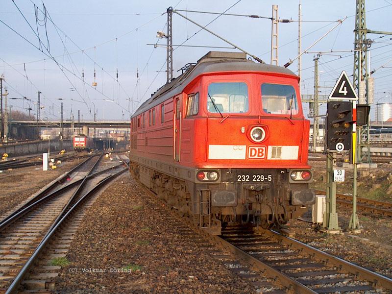  Lumila  232 229 in Dresden-Hbf (3.12.2003)
