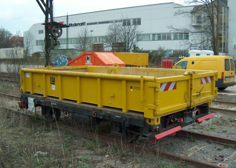 LW Kla 01 09005 Gleiskraftwagenanhnger in Wiesbaden-Biebrich; 02.04.2008