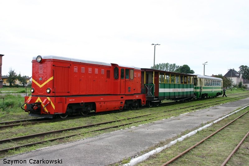 Lxd2-473 mit Personenzug aus Gryfice zu Pogorzelica in Gryfice am 10.09.2006
