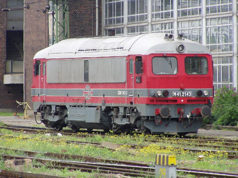 M 41 2143 am 28.04.06 vor dem BW Szekesfehervar