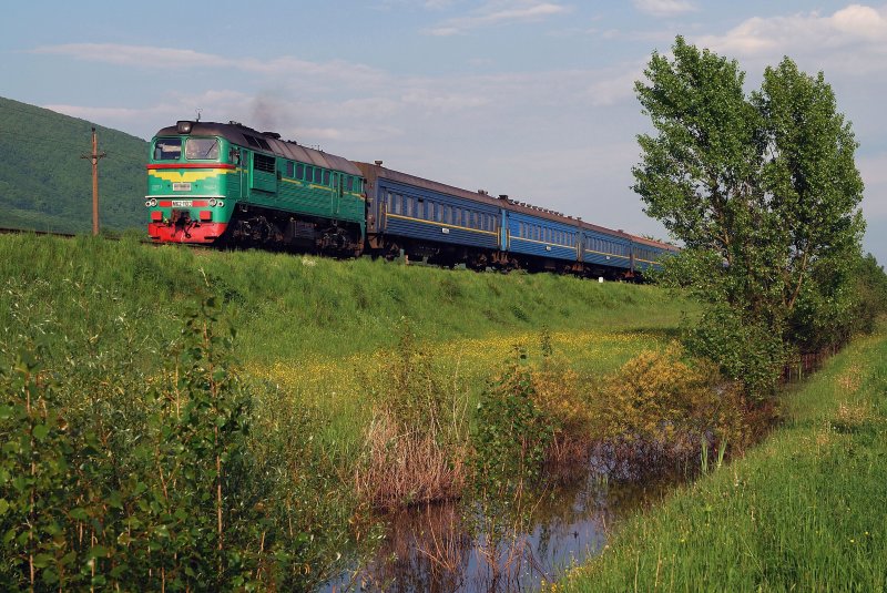 M62 - 1103 mit D 601 bei Rokosiv (06.05.2008)