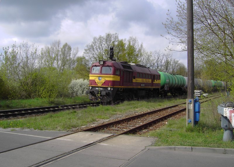M62-1532 am 25.04.2008 bei der Einfahrt in den DB Bahnhof Guben