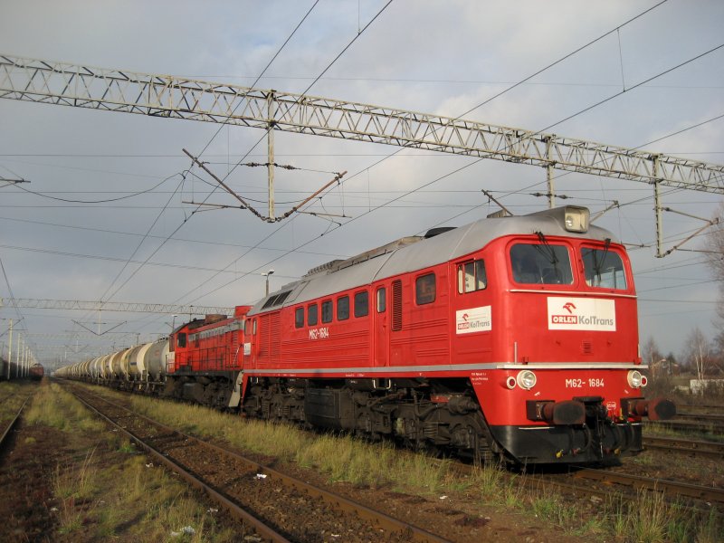 M62-1684 und TEM2-086 mit einem Kesselzug nach Sokłka. 09.12.2008 in Sierakwek.
