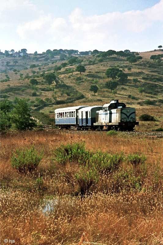 Macomer - Noro. Bei Prato Sardo fhrt die Strecke durch sumpfiges Gelnde (12. September 1989). 