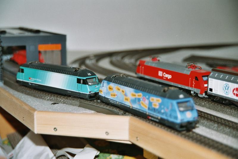 Mrklin. Links die SBB Cargo 460 083-9, in der Mitte die 460 078-9 Tourismuslok und oben in der Mitte die DB Cargo 125 002-2.