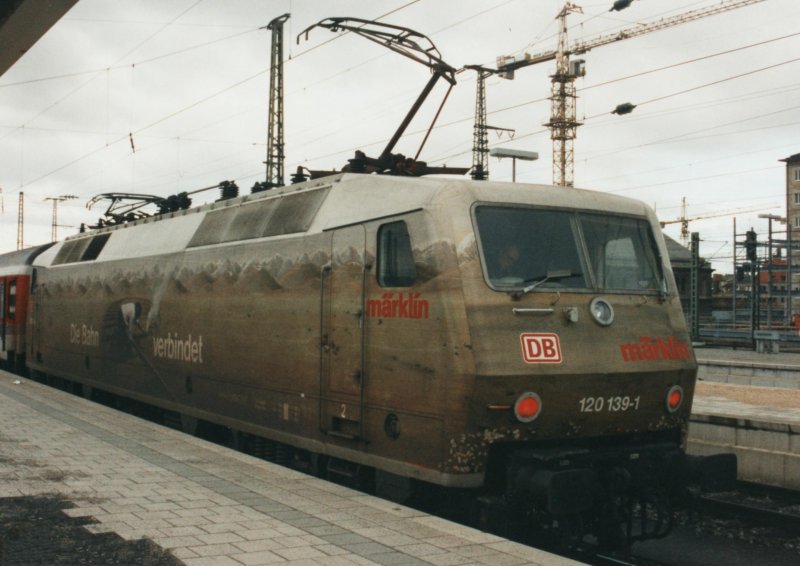 Mrklin-Lok 120 139-3 am 27.12.1997 in Nrnberg.
