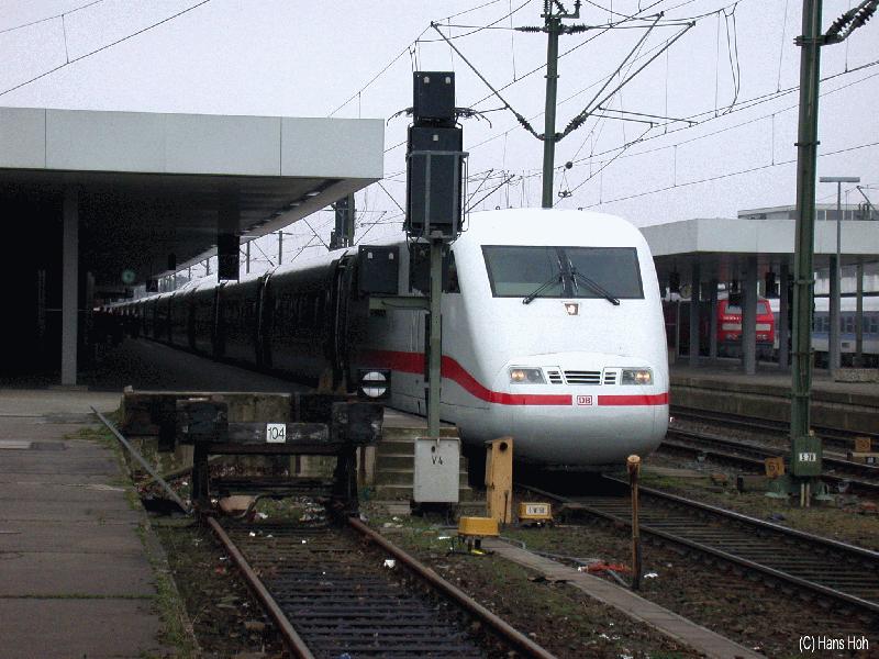 Mrz 2002. ICE 1 im Bf Hannover Hbf.