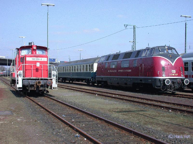 Mrz 2002. V 200 007 im Bf Hmb-Langenfelde