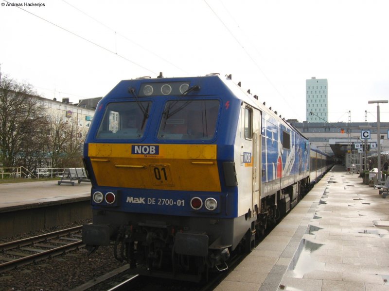 Mak DE 2700 01 der NOB mit der NOB80516 nach Westerland (Sylt) in Hmb Altona 29.3.08