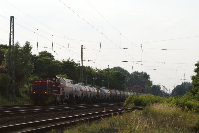 Mak G 1000 BB von Chemion mit einem Kesselwagenzug in Richtung Kln in Neuss Norf am 17.06.2008
