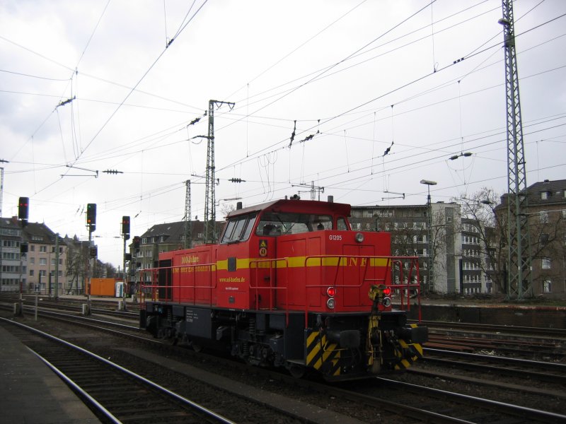 Mak G 1205 der Neusser Eisenbahn als Lz am 25.03.2008 in Düsseldorf Hbf