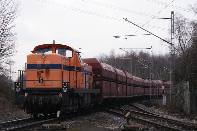 Mak G 1600BB mit einem Gterzug beladen mit Koks-Kohle in Recklinhausen Hochlermark 14.02.09