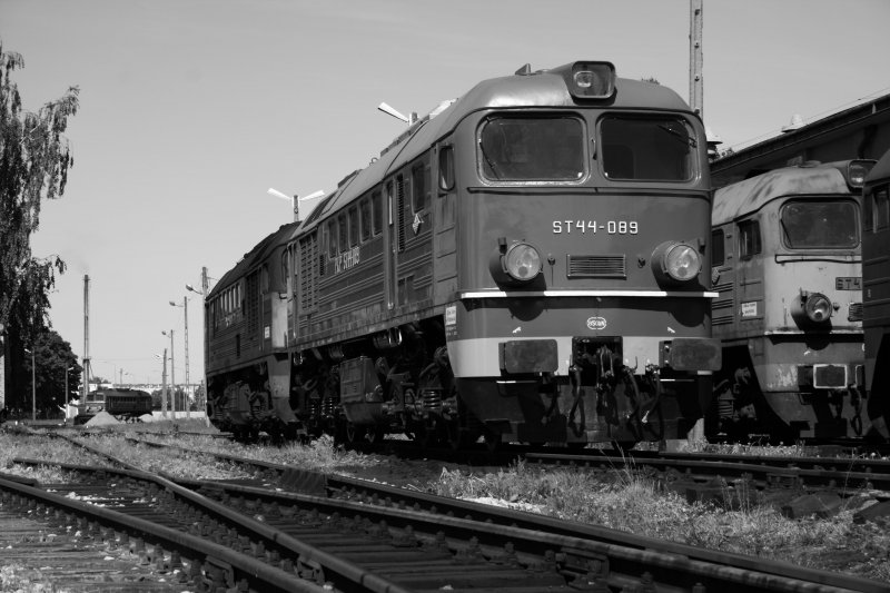 Mal ohne Farbe steht die frisch Hauptuntersuchte ST44-089 in Suwalki.29.05.2008