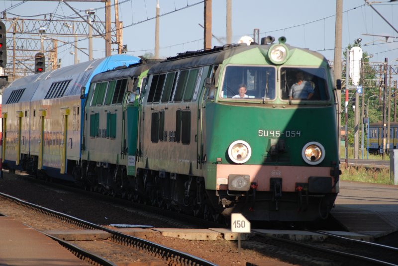 MALBORK (Woiwodschaft Pommern/Kreis Malbork), 19.06.2007, SU45-054 bei der Einfahrt in den Bahnhof Malbork