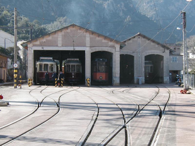 Mallorca,Das alte Depot in Sollr(Gesamtansicht)
Inzwischen wurde auch noch eine neue Halle gebaut(siehe Bild mit der Draisine)