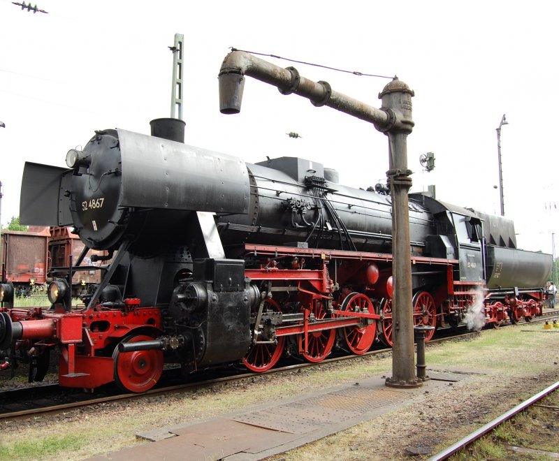 Man braucht schon ordentlich Stimme und Zorn im Bauch, um einmal ein solches Foto hinzubekommen, ohne das Gste und auch Personal vom Bw Darmstadt-Kranichstein ausgerechnet hier ihr Schwtzchen halten. Ich hoffe, dass Foto vershnt. Mir jedenfalls gefllts und ich hoffe euch auch.