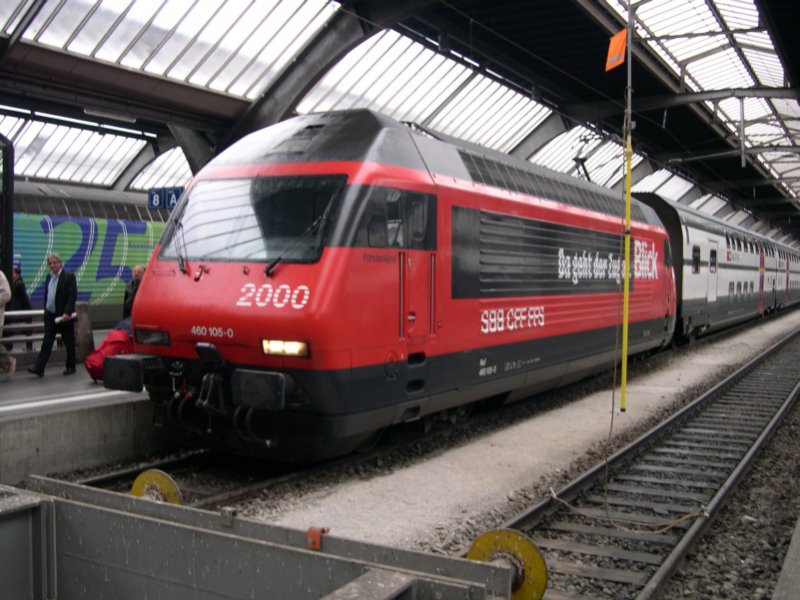 Man knnte meinen wie die Zeitung, so die Werbelok, groe Buchstaben, wenig Text. Fr den  Blick , sozusagen die schweizer Bild-Zeitung, wirbt am 09.04.2005 Re 460 105-0  Frstenland  am Schluss ihres IC 2000-Doppelstockzuges in Zrich HB.