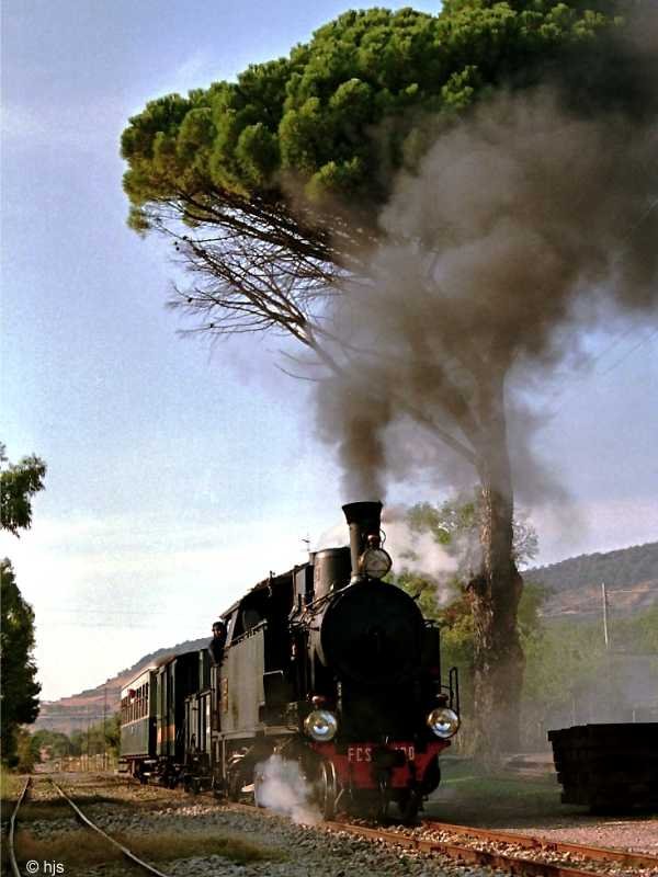 Mandas - Arbatax. FCS 400 im Bahnhof Orroli (13. September 1989)