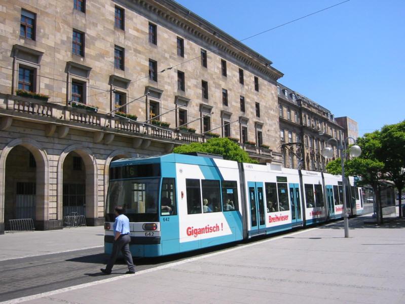 Mannheimer Straenbahn, gesehen am 29.05.2004.