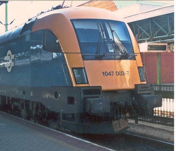 MAV 1047.003 in Sopron
<a href= http://www.bahnbilder.de/kauf  target= _blank ><img src= http://www.bahnbilder.de/counter/counter_new.php?key=335024393  alt= Bahnbilder.de  title= bahnbilder.de  border= 0 ></a>


