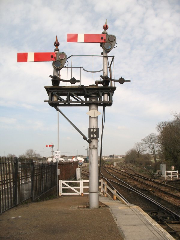 Mechanisches Ausfahrtsignal in St.Erth.
(April 2008)