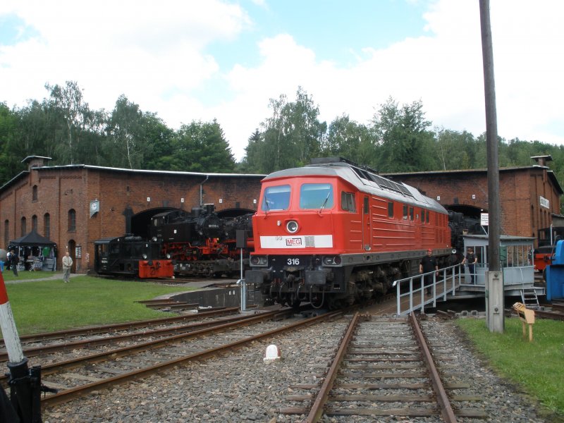 MEG 316(ex 232 010-9) auf der Drehscheibe des VSE Schwarzenberg,am 23.05.09