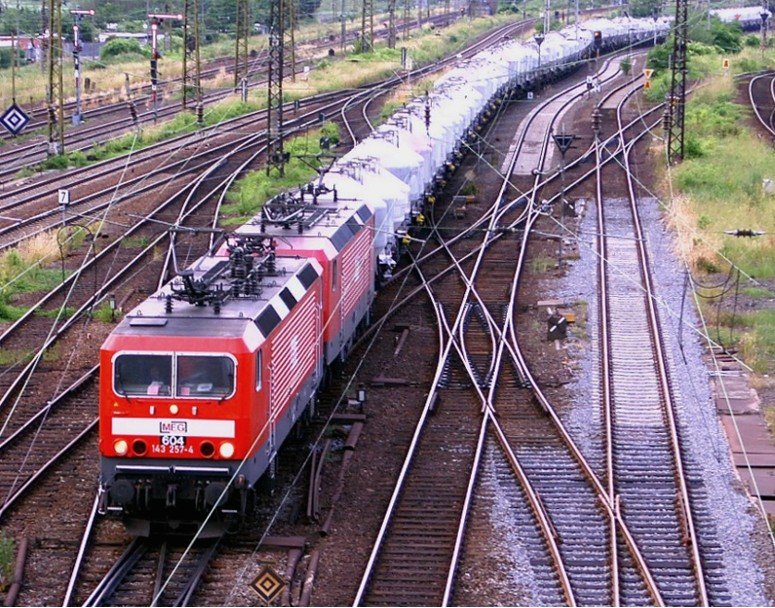 MEG 604 und 601 mit einem Gz. in Halle S..       8.6.08