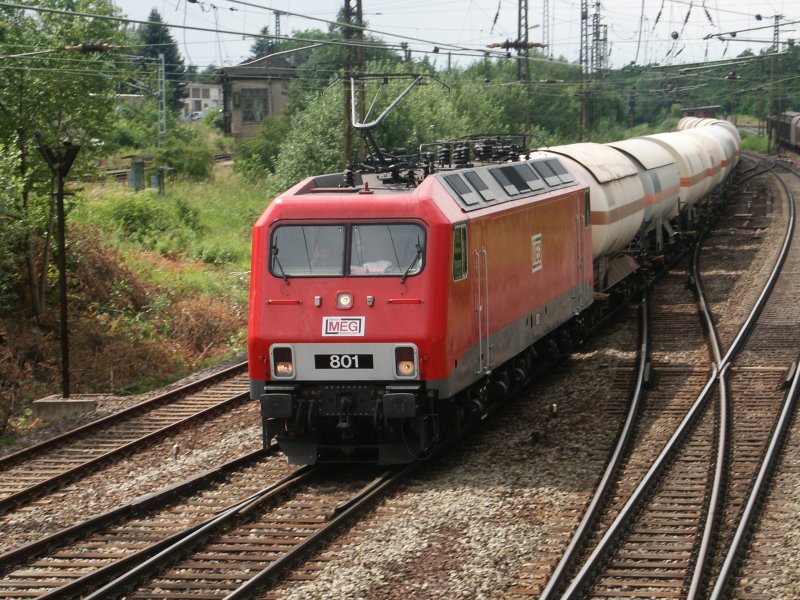 MEG 801 am 20.06.09 unterwegs mit einem Kesselwagenzug aus Richtung Leipzig in Richtung Dresden
