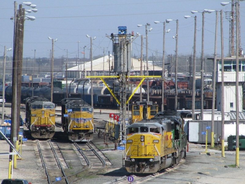 Mehrere Union Pacific Loks sind am 26.2.2008 in einem BW der UP in Houston (Texas) abgestellt.