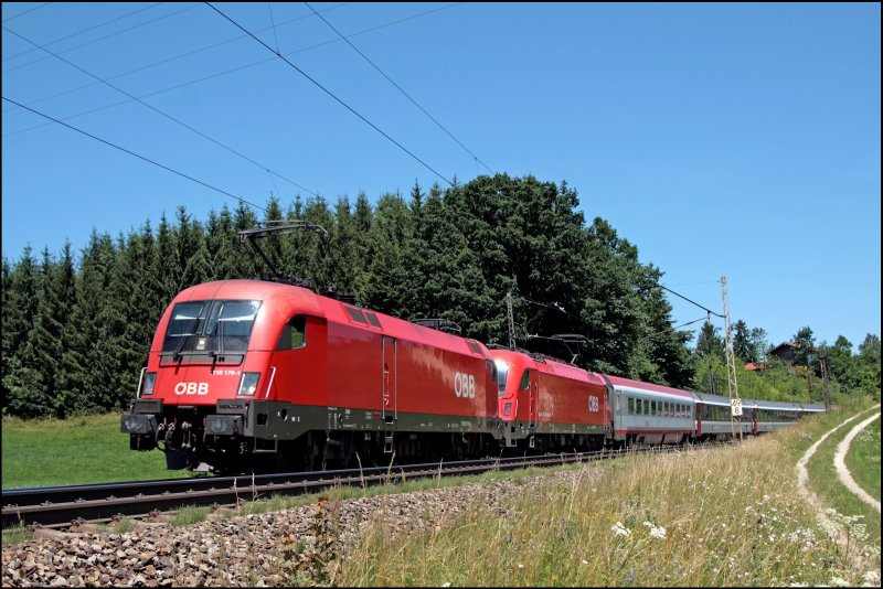 Mehrsystem-Doppel am Transalpin: 1116 179 und 1216 237 bringen am 06.07.2008 gemeinsam den OEC 162  TRANSALPIN , von Wien West nach Basel SBB, nach Buchs(SG). 
