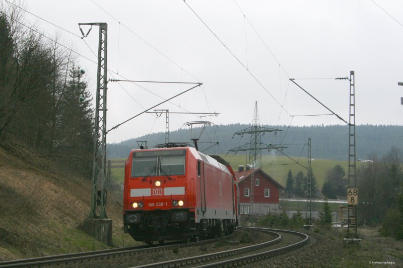Mein erstes Bahnbild mit der EOS 400D(aufgehellt): 146 238-1 mit dem IRE4711 am km 68,9 11.4.08