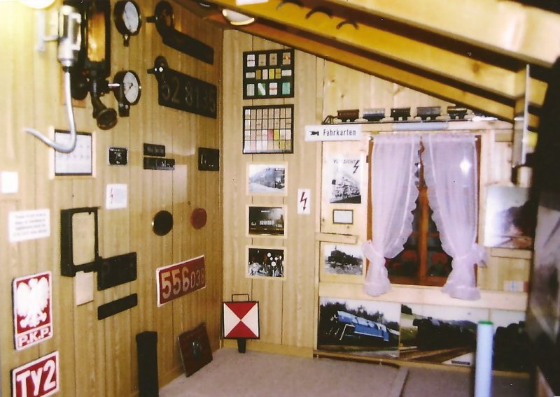 Mein Hobbyraum wie er mal vor vor 10 Jahren ausgesehen hat.(Archiv P.Walter)